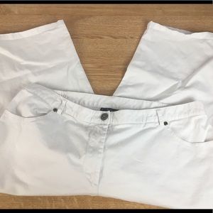Women’s crop pants size 16 white